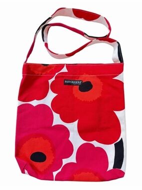 Marimekko Pieni Unikko Crossbody Canvas Tote Finland Floral Pink Red Black
